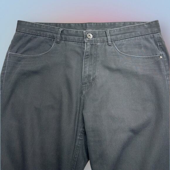 CALVIN KLEIN Men’s 33 x 32 Gray Straight Leg Jeans - Picture 1 of 5